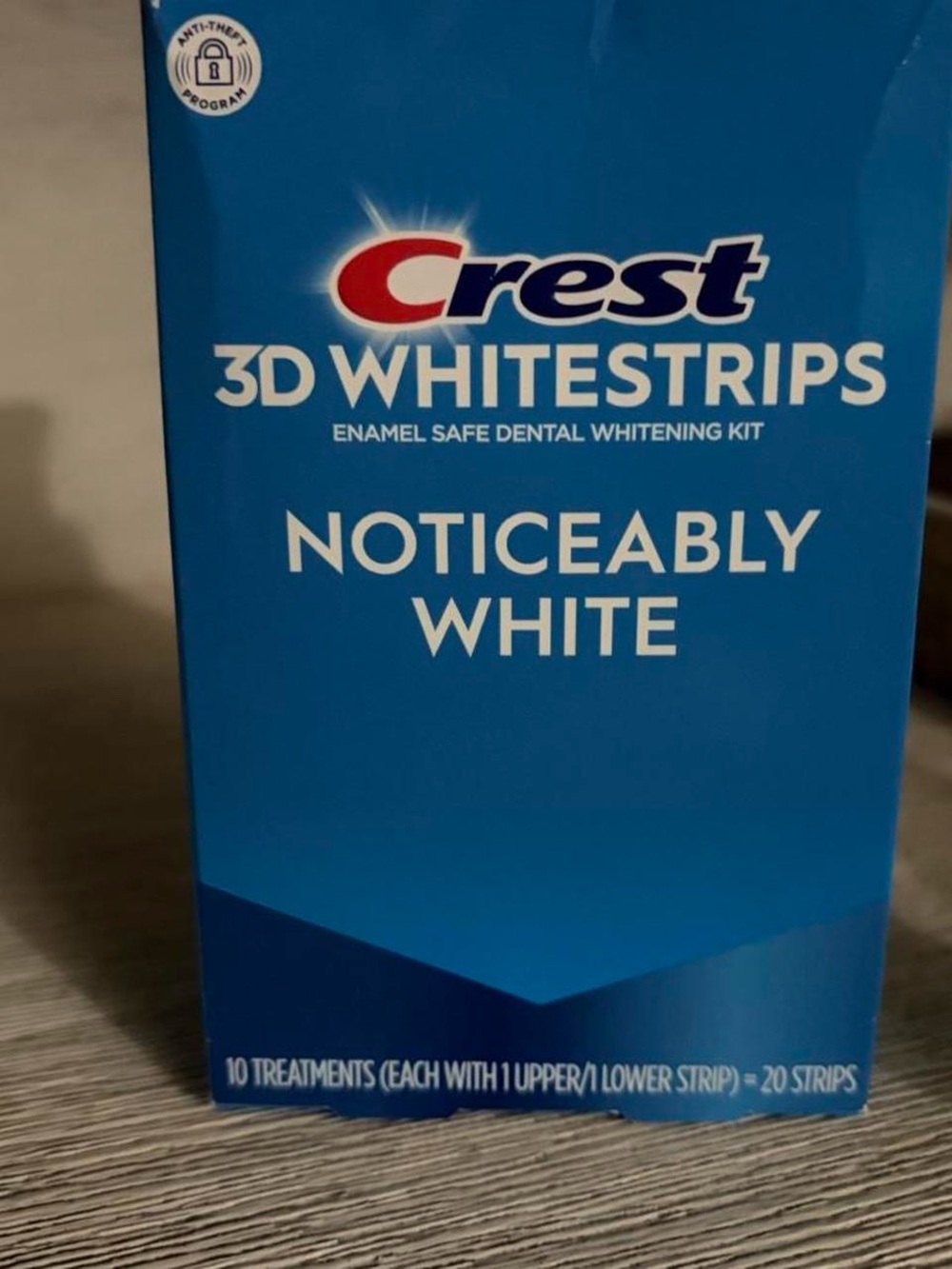 Crest 3D Whitestrips Noticeably White - Blue and White Pack